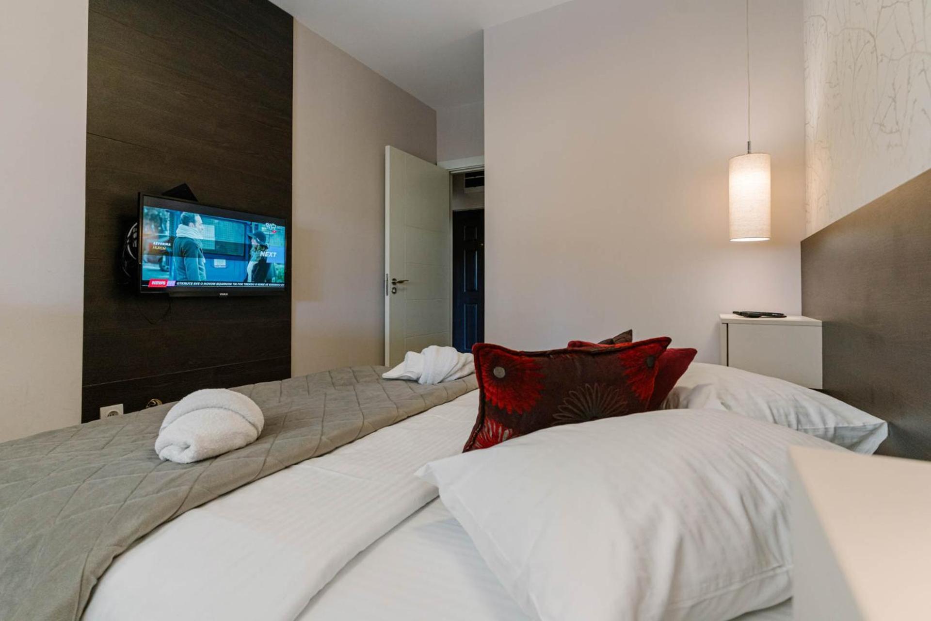 Nar Royalton Апартаменты Ниш