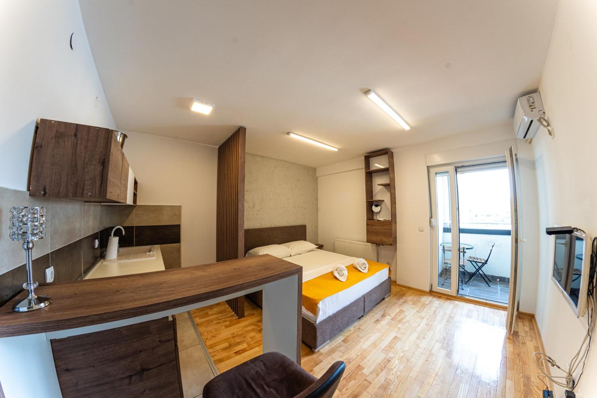 Nar Royalton Апартаменты Ниш