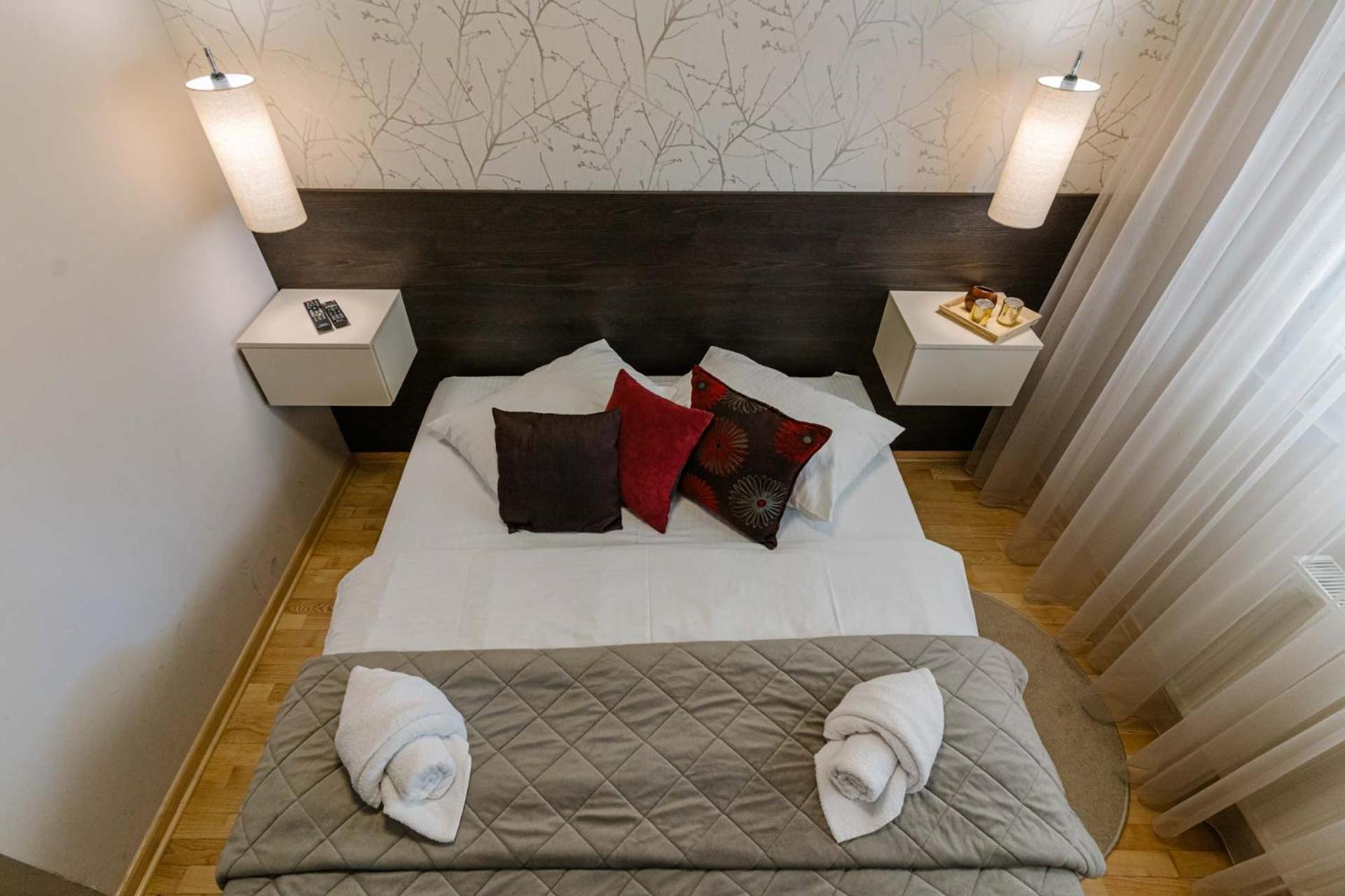 Nar Royalton Апартаменты Ниш
