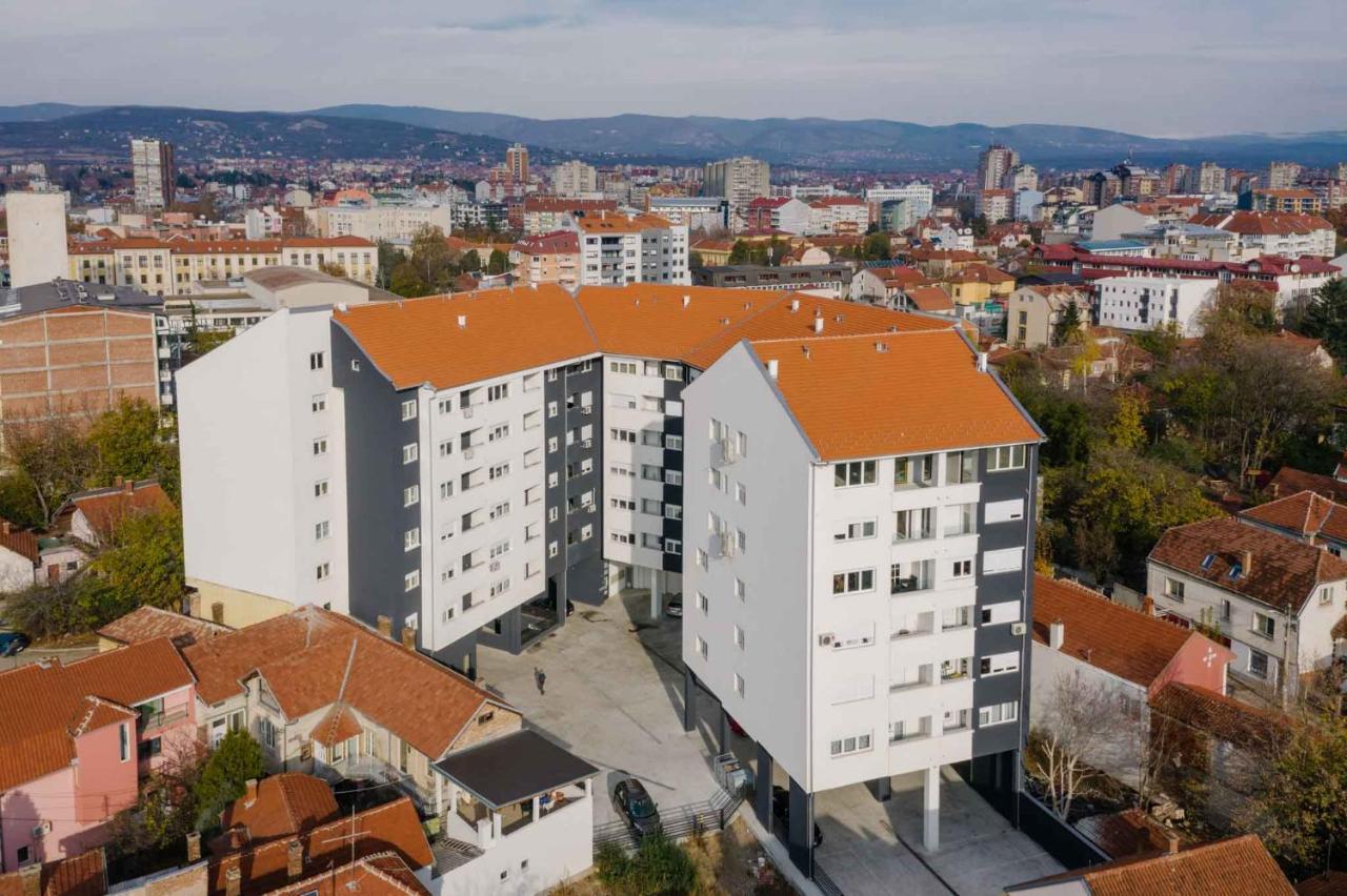 Nar Royalton * Ni